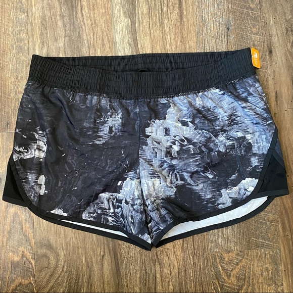 Champion Pants - NEW! XL Champion DuoDry Black/gray/white abstract athletic shorts